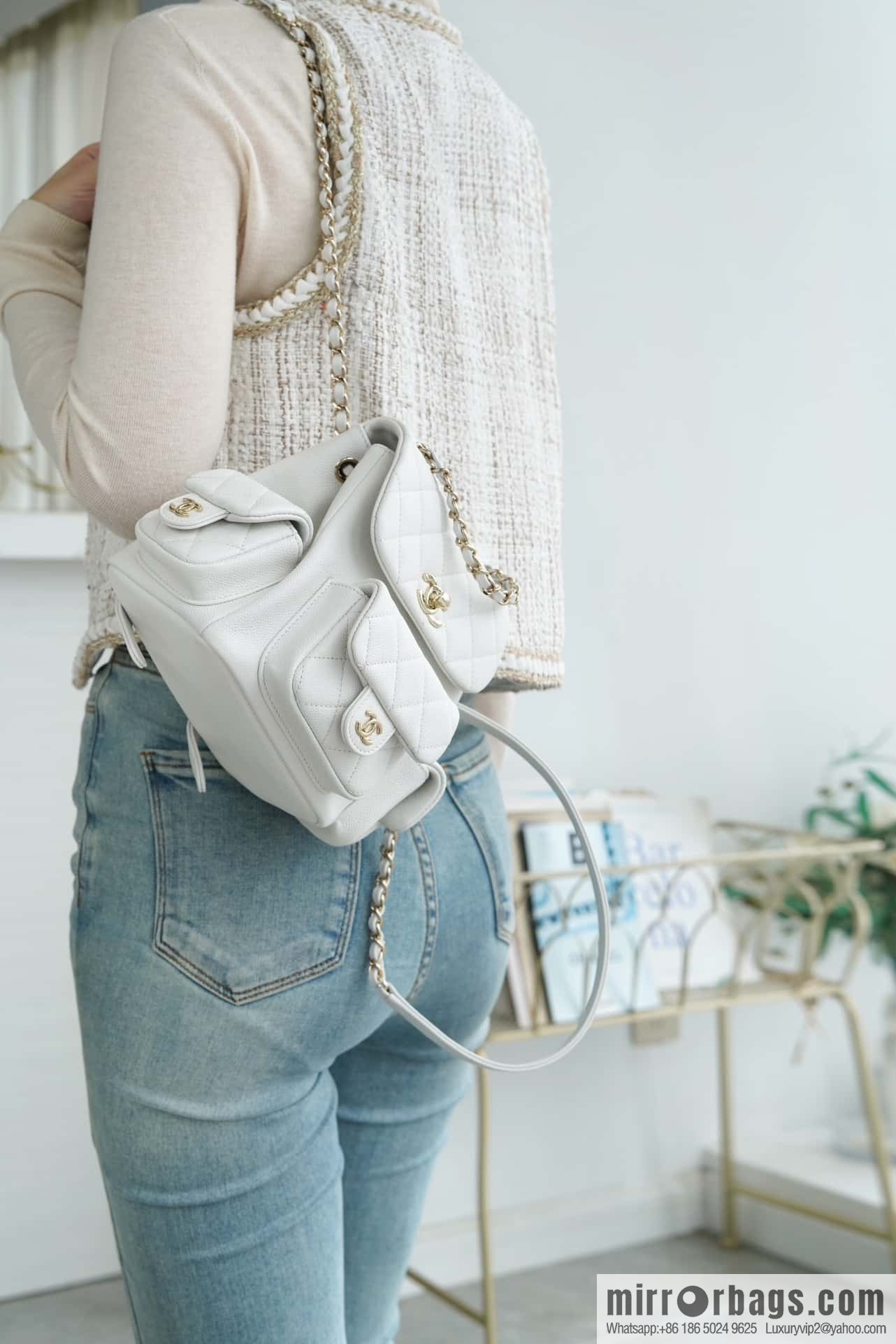 CHANEL 23K new, tank Dumas small shoulder backpack AS4399 white