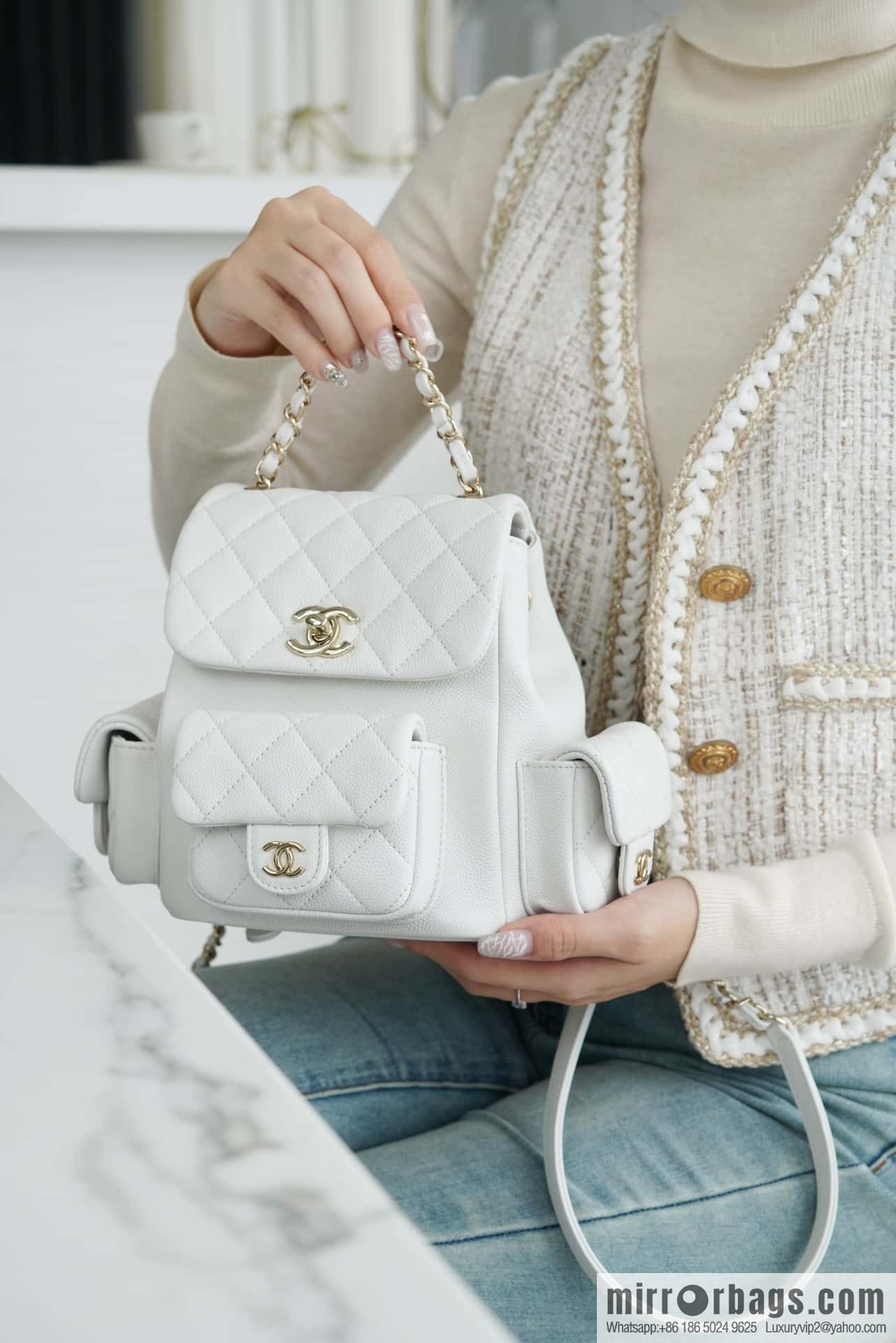 CHANEL 23K new, tank Dumas small shoulder backpack AS4399 white