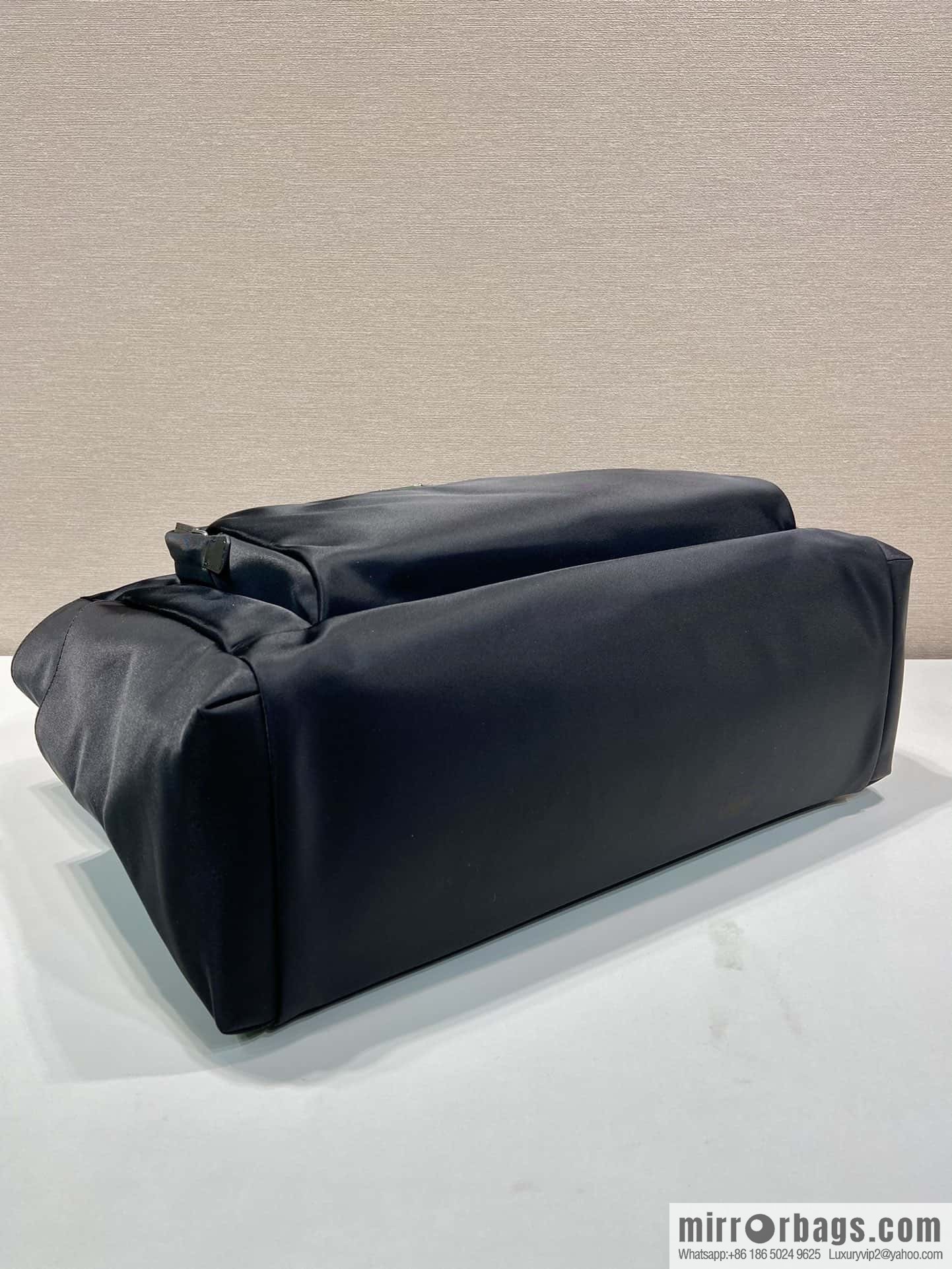 PRADA new tote bag ๐ 2VG097