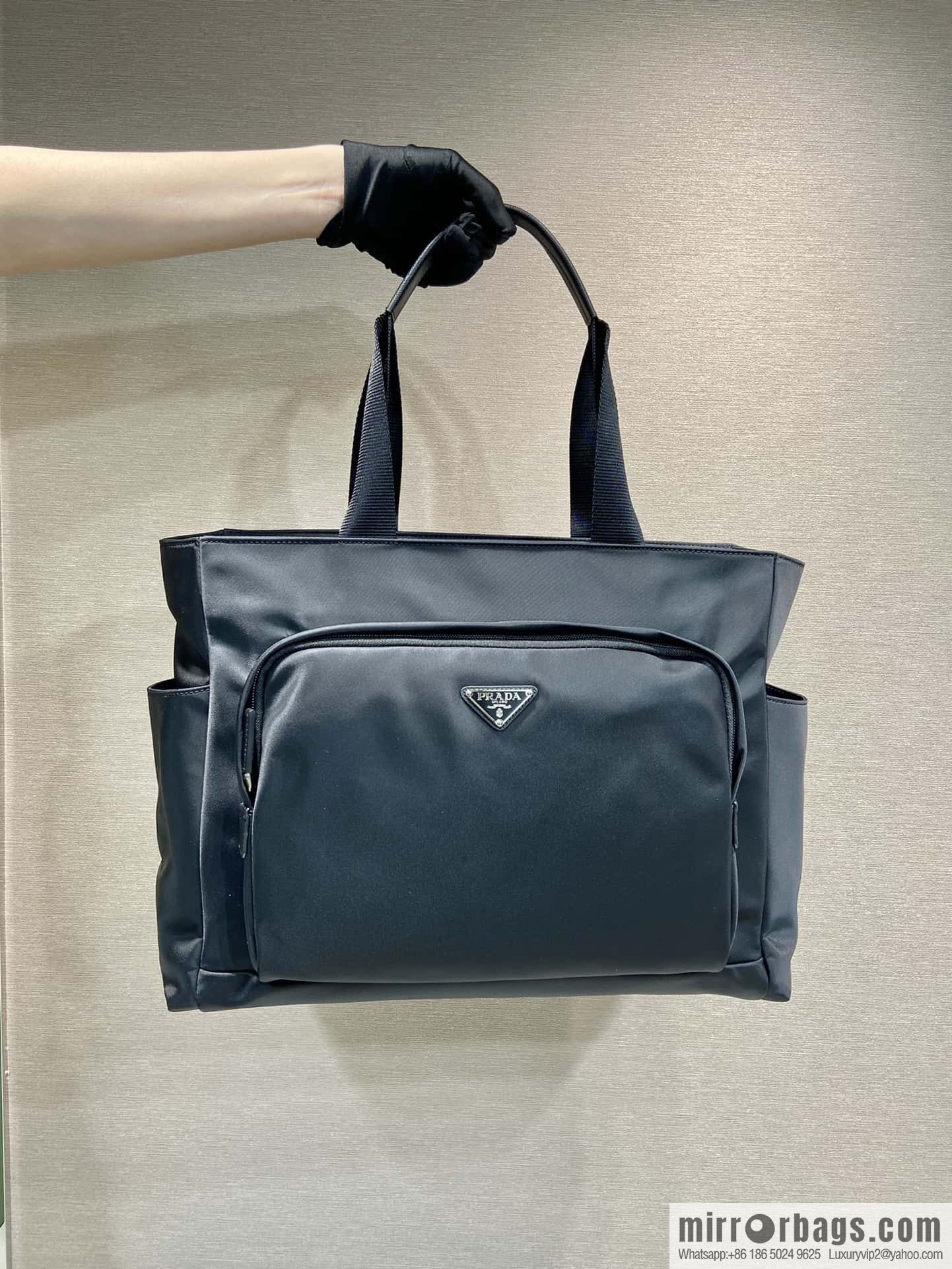 PRADA new tote bag ๐ 2VG097