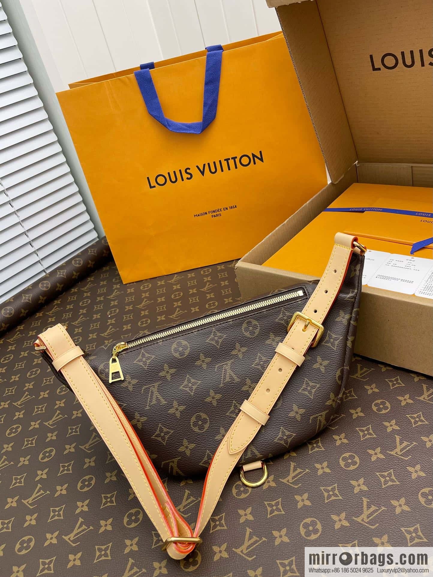 LV BUMBAG monogram fanny pack M43644
