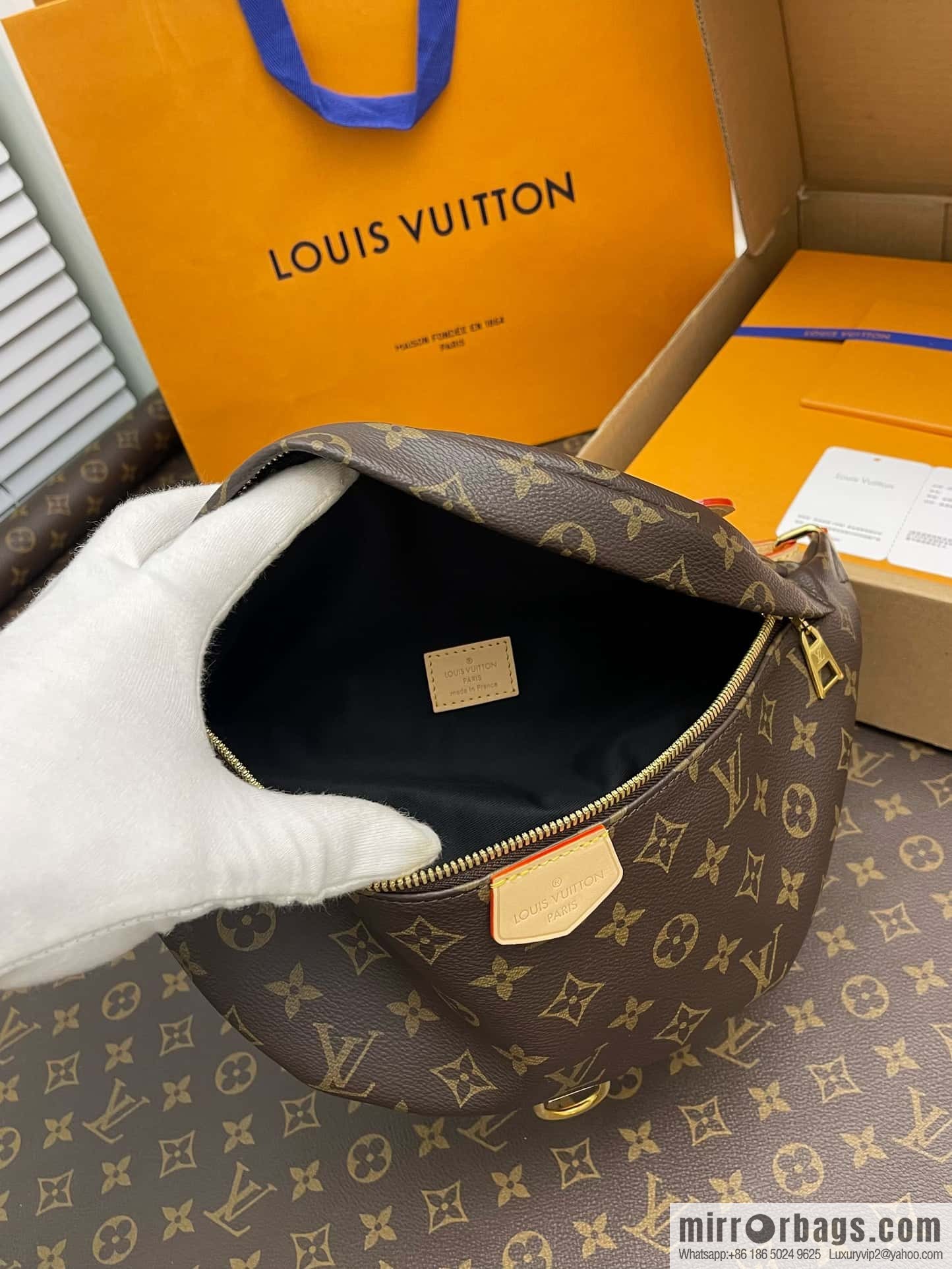 LV BUMBAG monogram fanny pack M43644