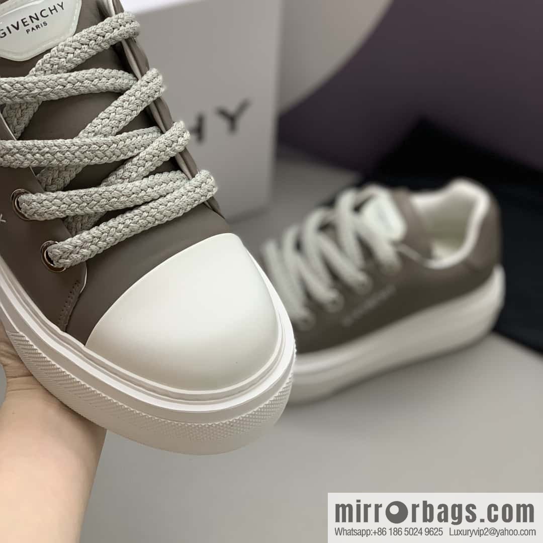 Givenchy/Givenchy, the new men's platform casual shoes