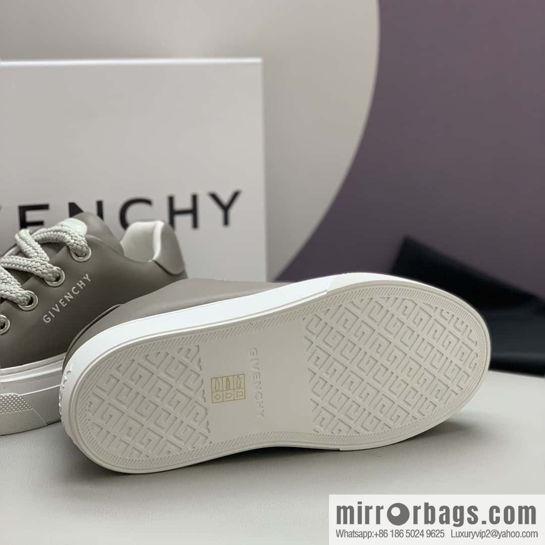 Givenchy/Givenchy, the new men's platform casual shoes