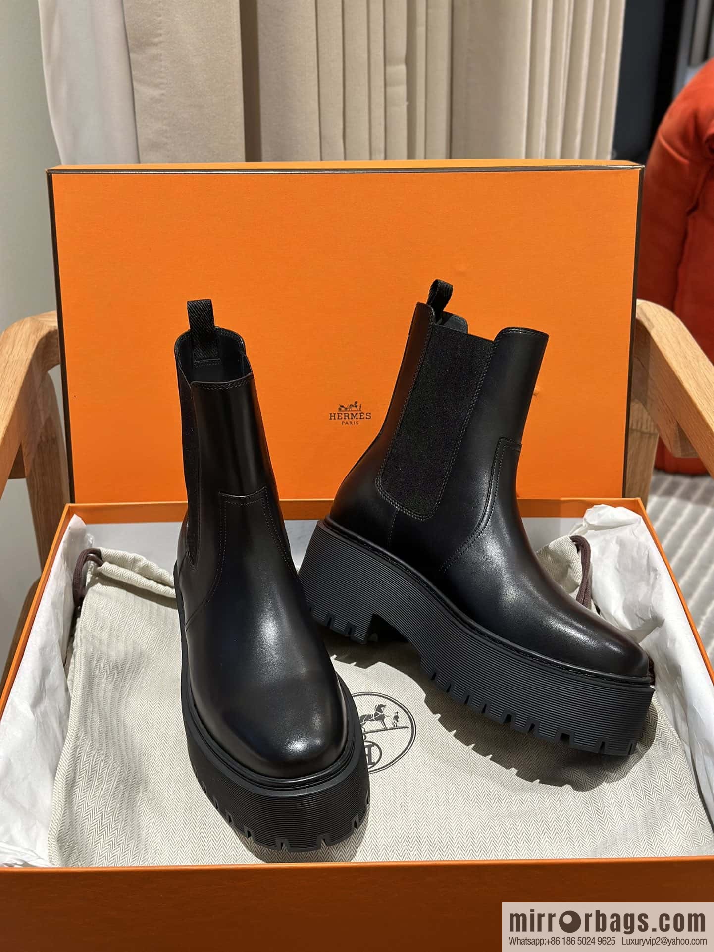 Hermès H's new autumn and winter Chelsea boots