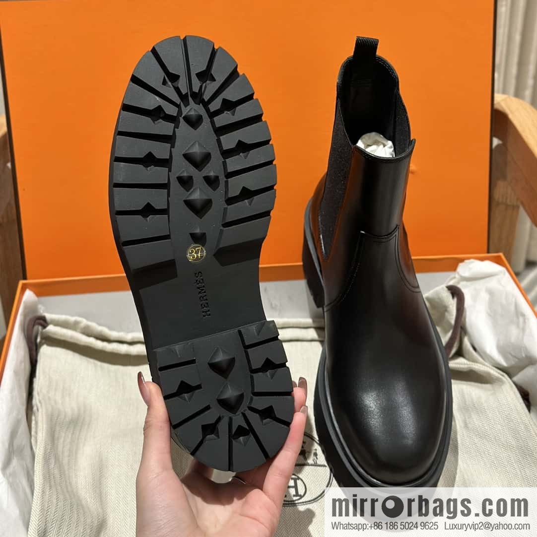 Hermès H's new autumn and winter Chelsea boots