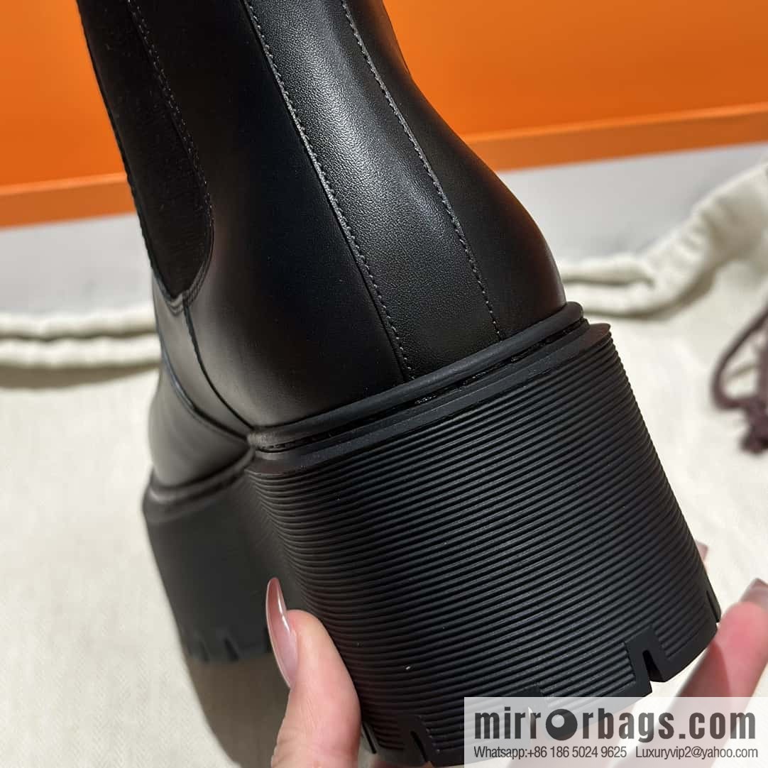 Hermès H's new autumn and winter Chelsea boots