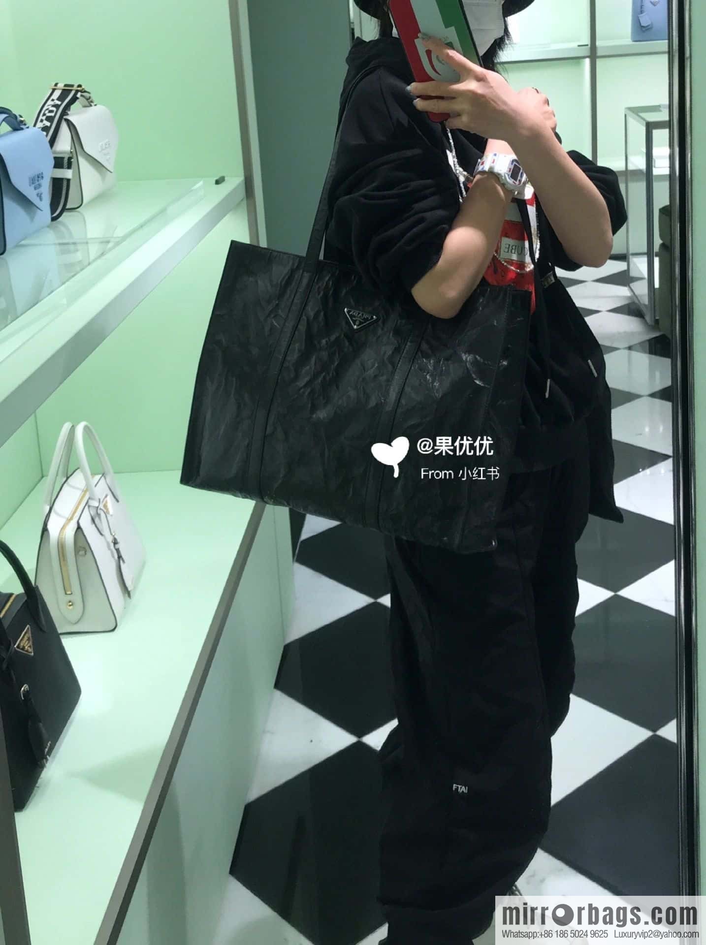 PRADA new tote bag 🎉 1BG460 black