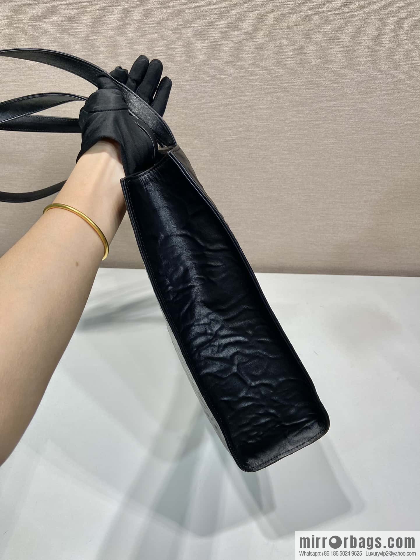 PRADA new tote bag 🎉 1BG460 black