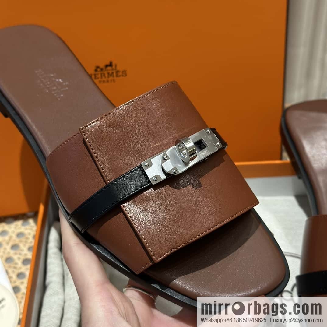 Hermès 2023 Latest Kelly Button Slippers