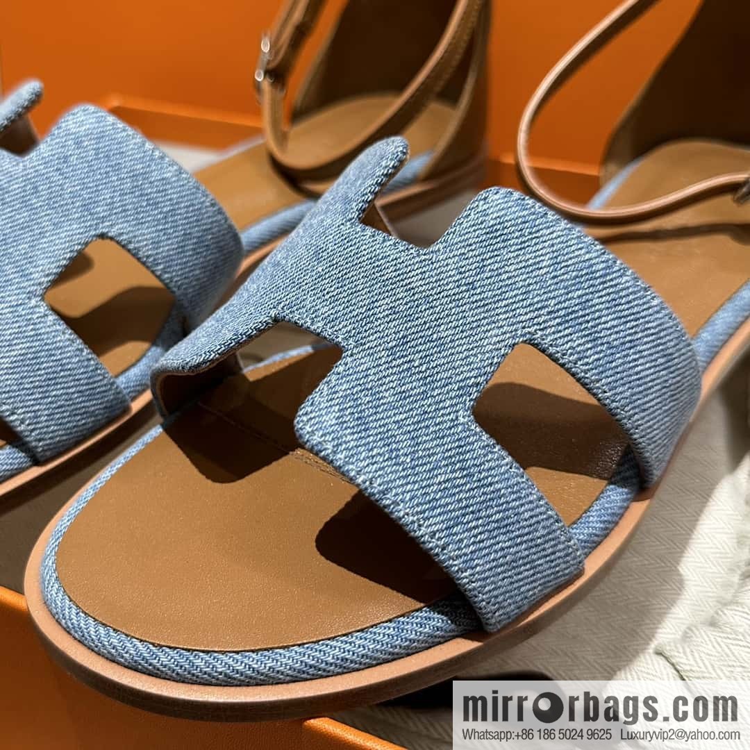 Hermès denim, new little sandals.