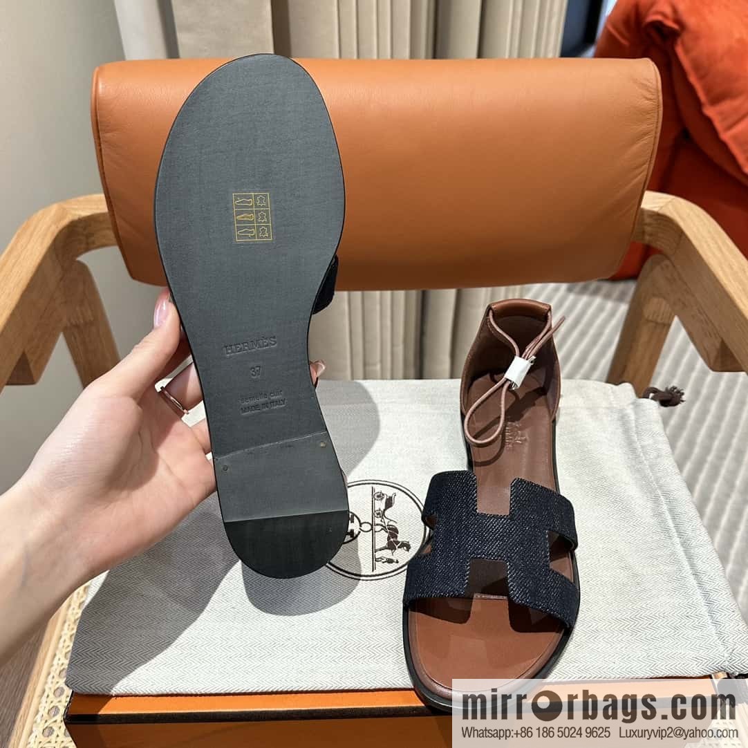 Hermès denim, new little sandals.