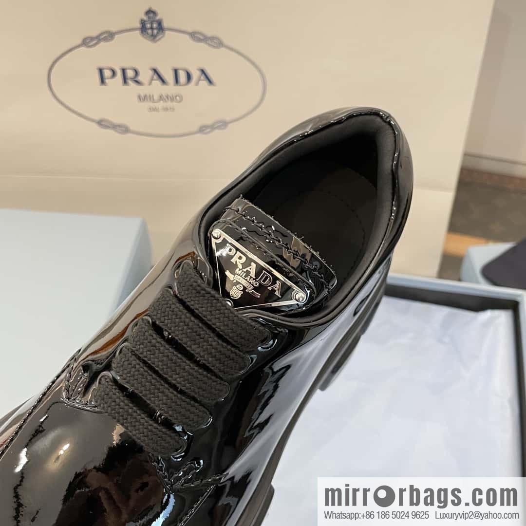PRADA PRADA Triangle Standard Band Saw Gear, Platform Muffin Shoes