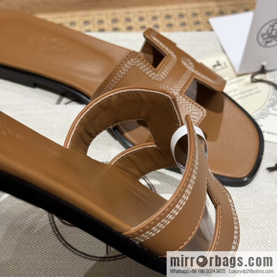 Hermès new embroidered slippers