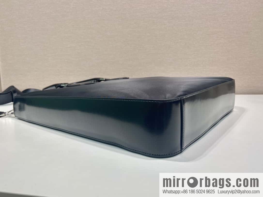 Prada 🎉 new tote bag 🎉 2VG115