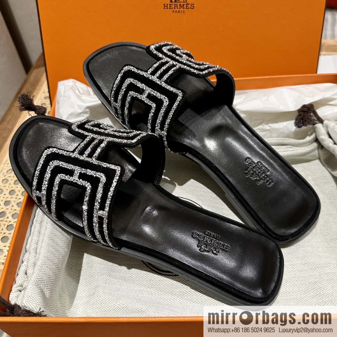 Hermès Spring/Summer 2022 New H Slippers