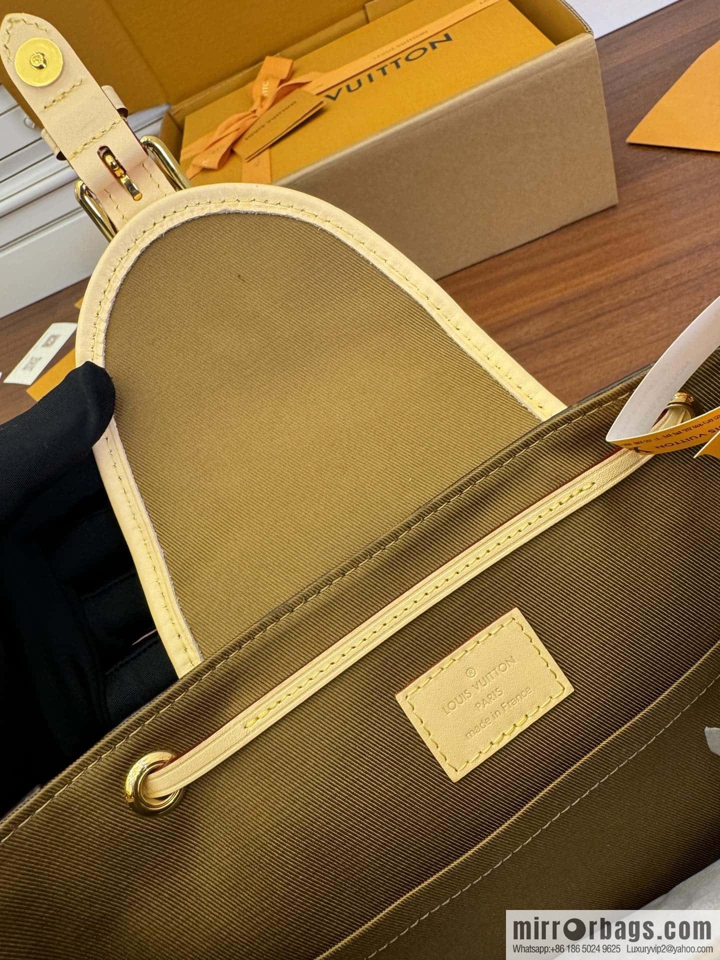 LV M46932 EXCURSION small backpack