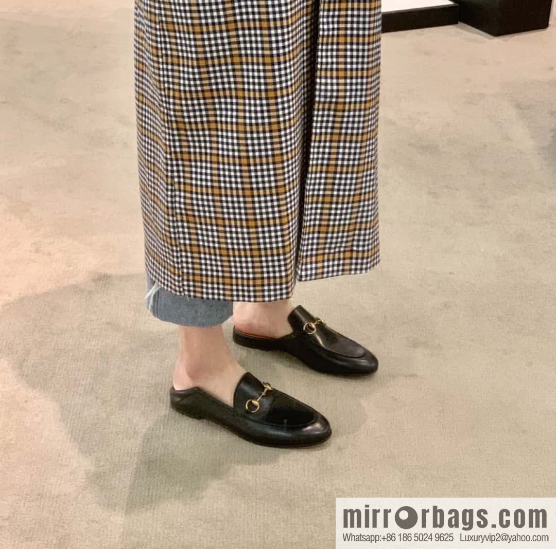 GUCCI Gucci buckle loafers