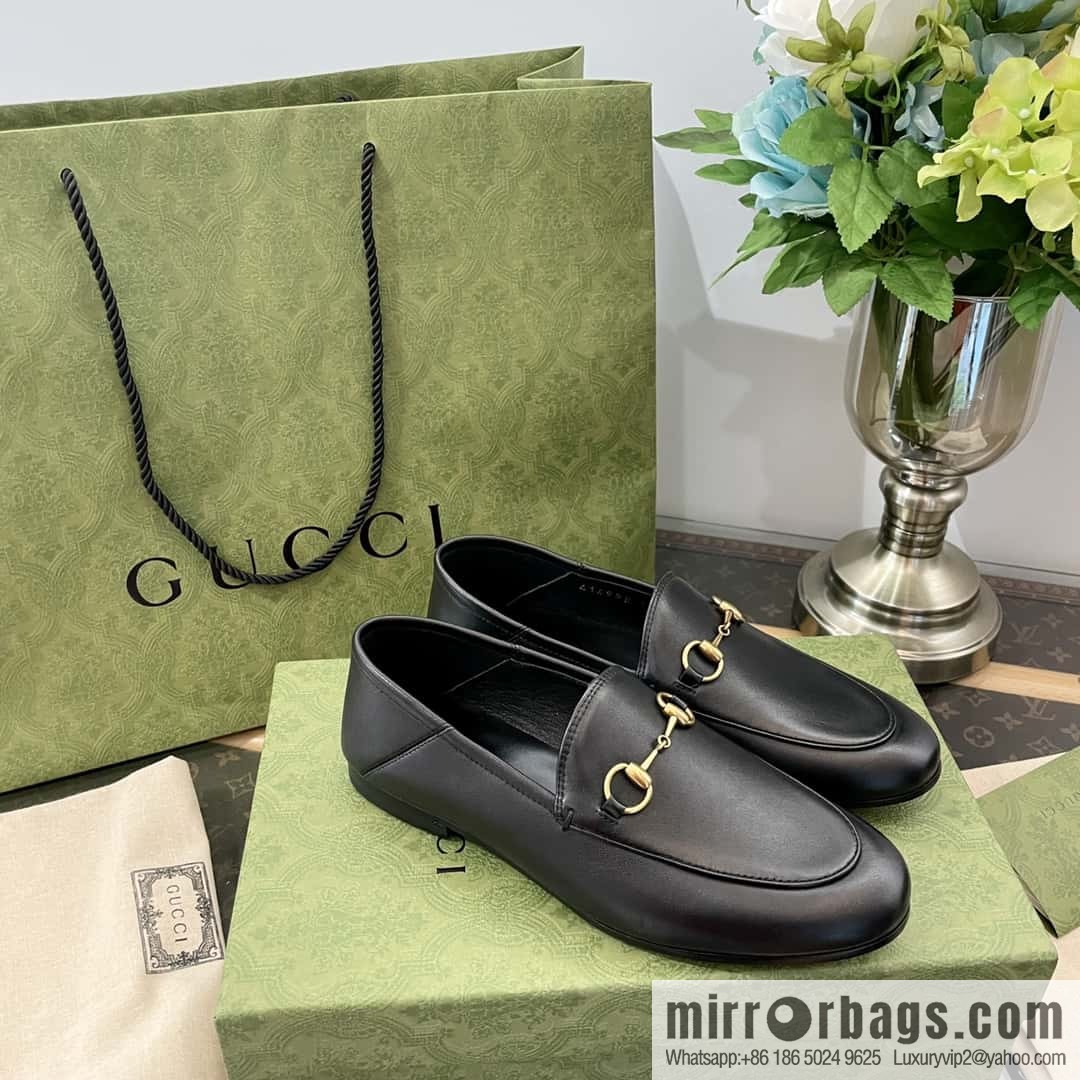 GUCCI Gucci buckle loafers