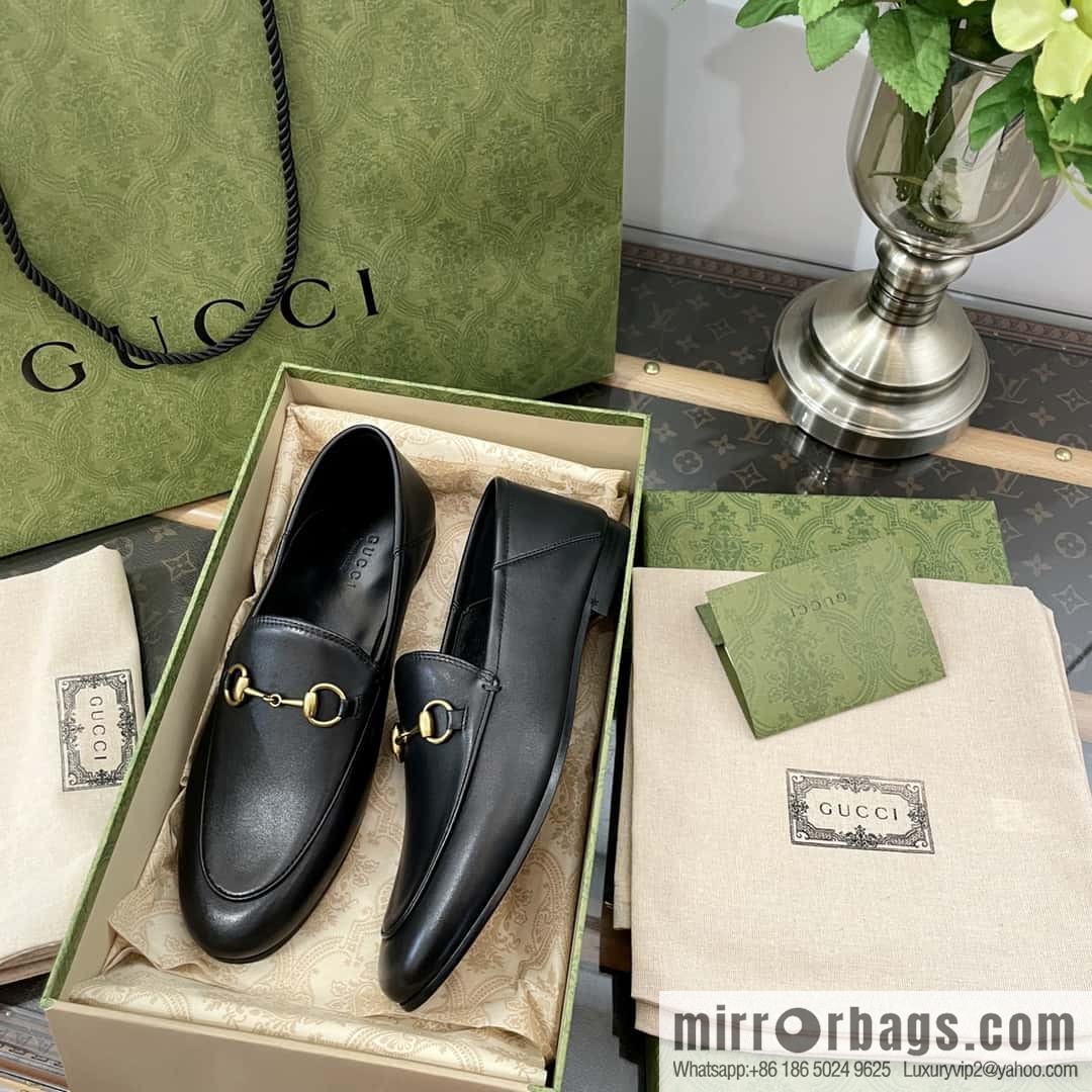 GUCCI Gucci buckle loafers