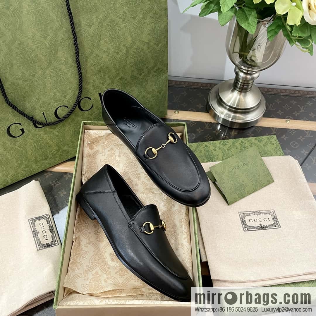 GUCCI Gucci buckle loafers