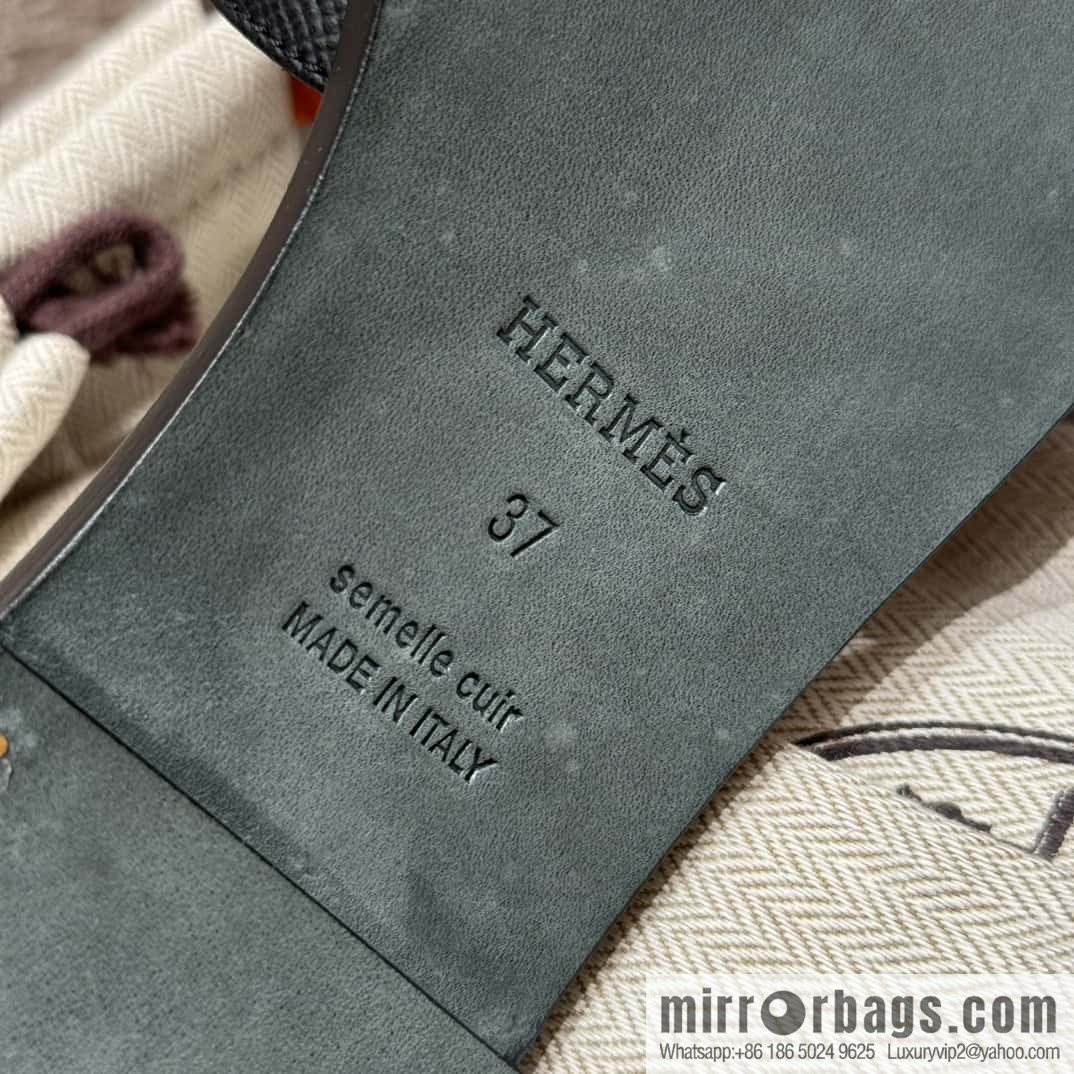 Hermès slippers