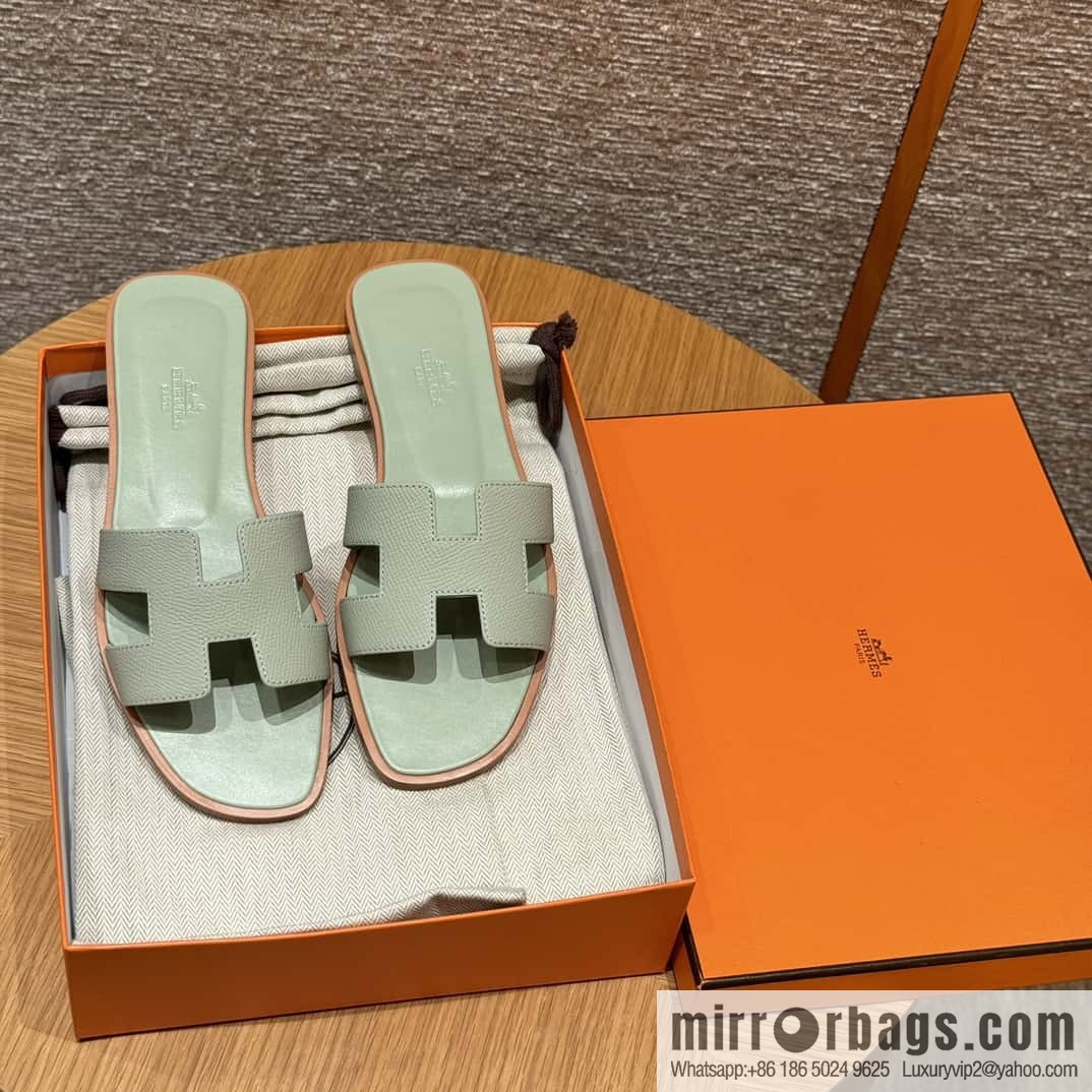 Hermès slippers