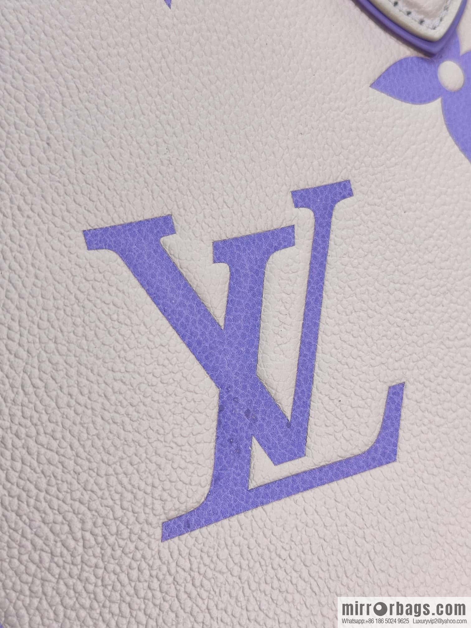 LV M23937 OnTheGo MM