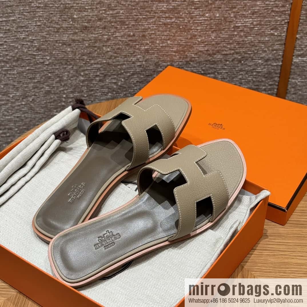 Hermès slippers