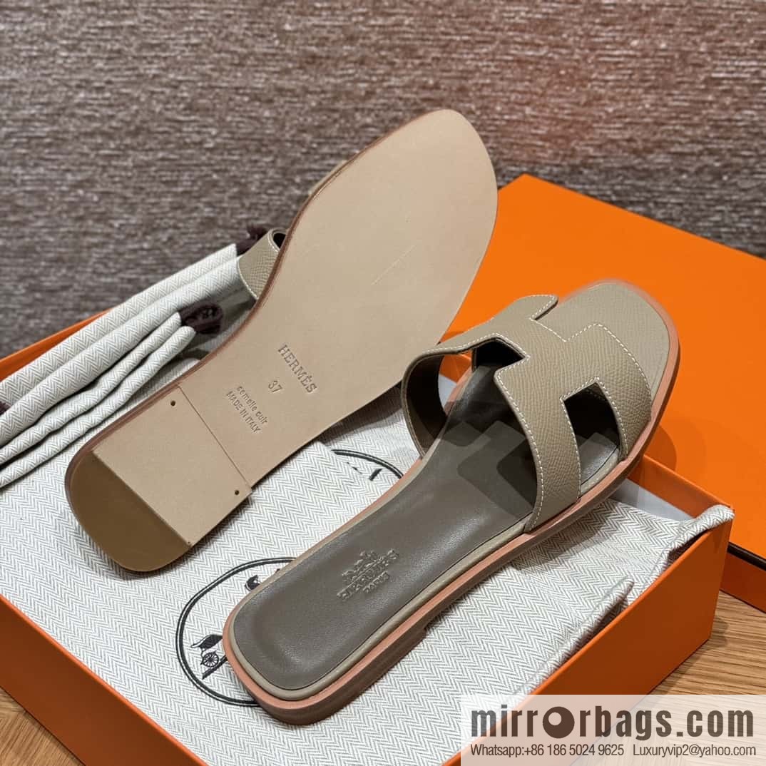 Hermès slippers