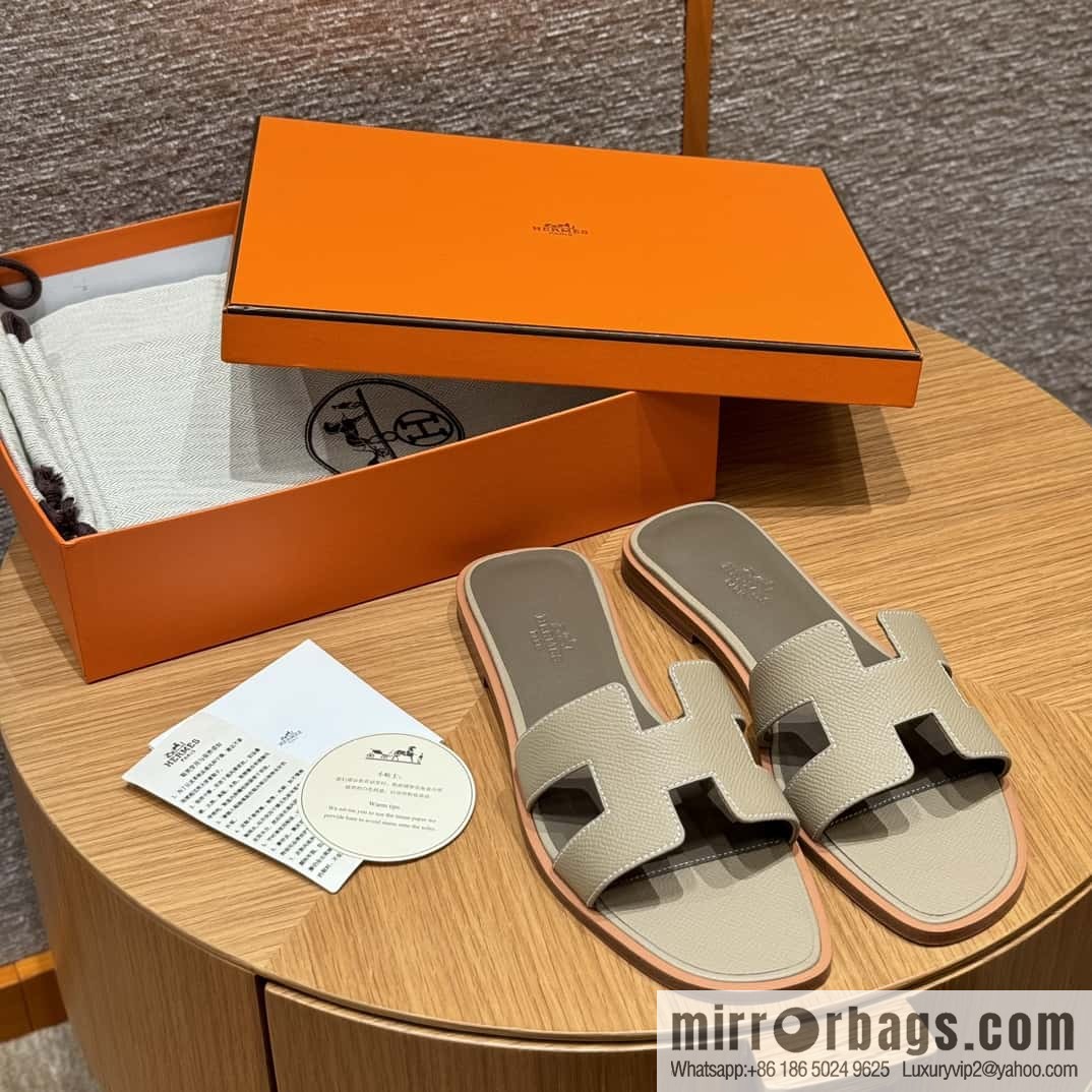 Hermès slippers