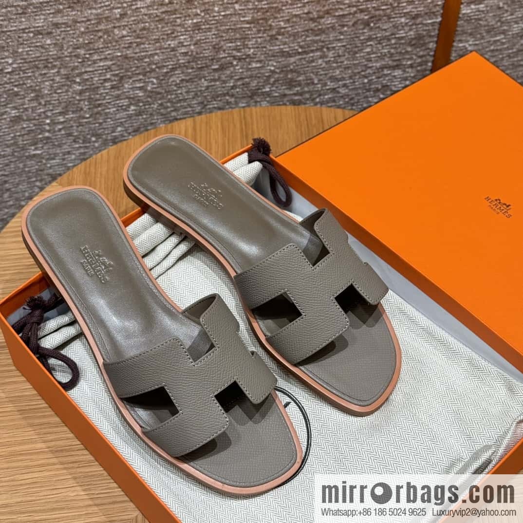 Hermès slippers