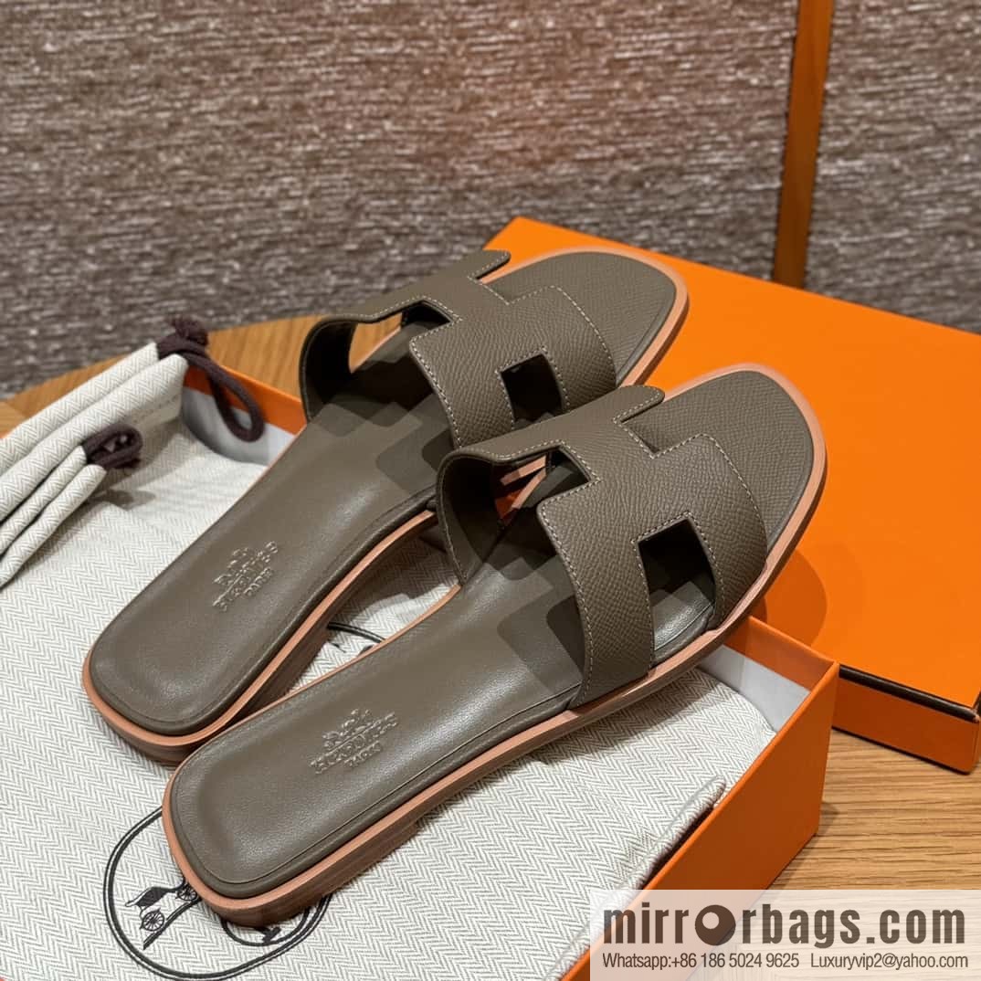 Hermès slippers