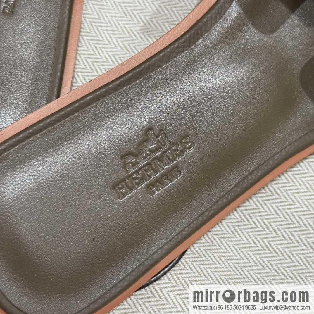 Hermès slippers