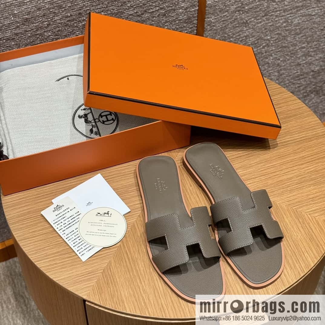 Hermès slippers