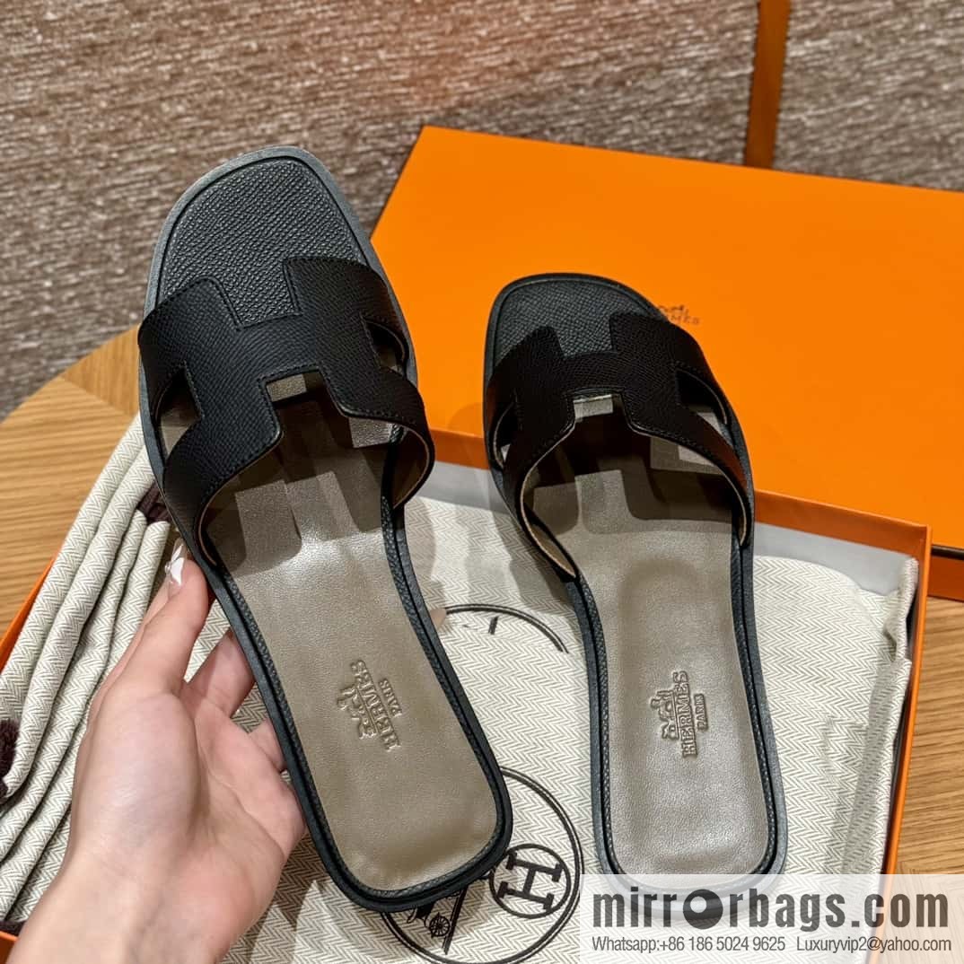 Hermès slippers