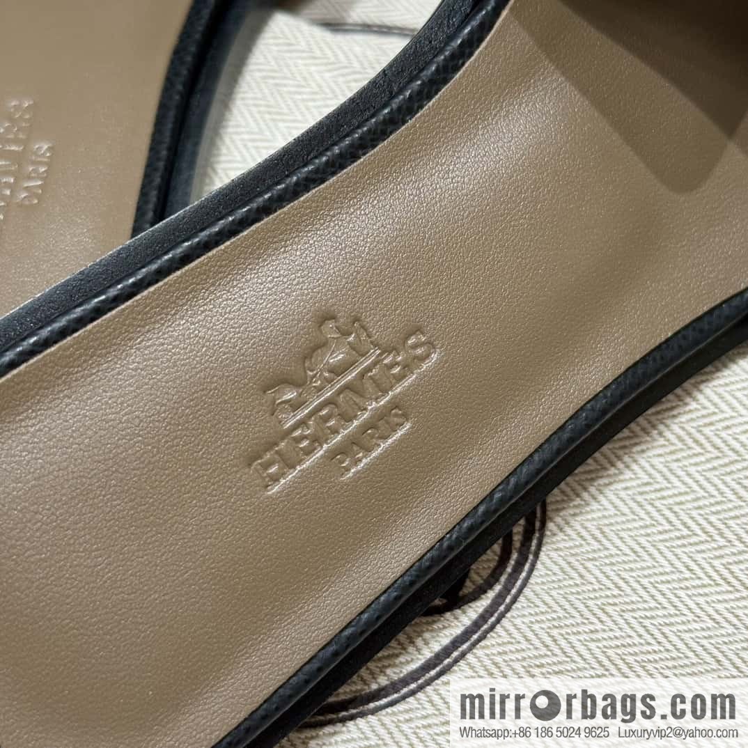 Hermès slippers