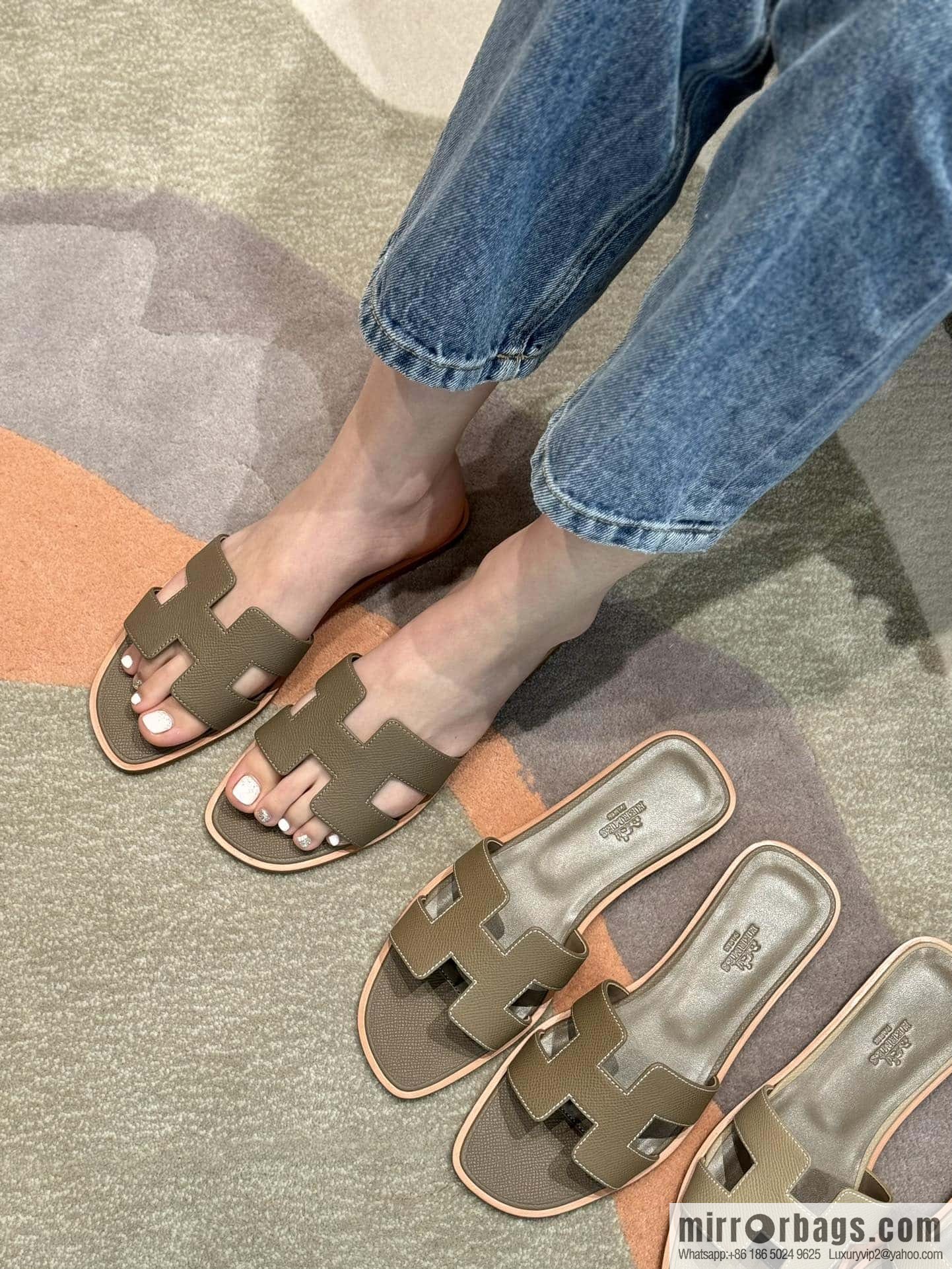 Hermès slippers