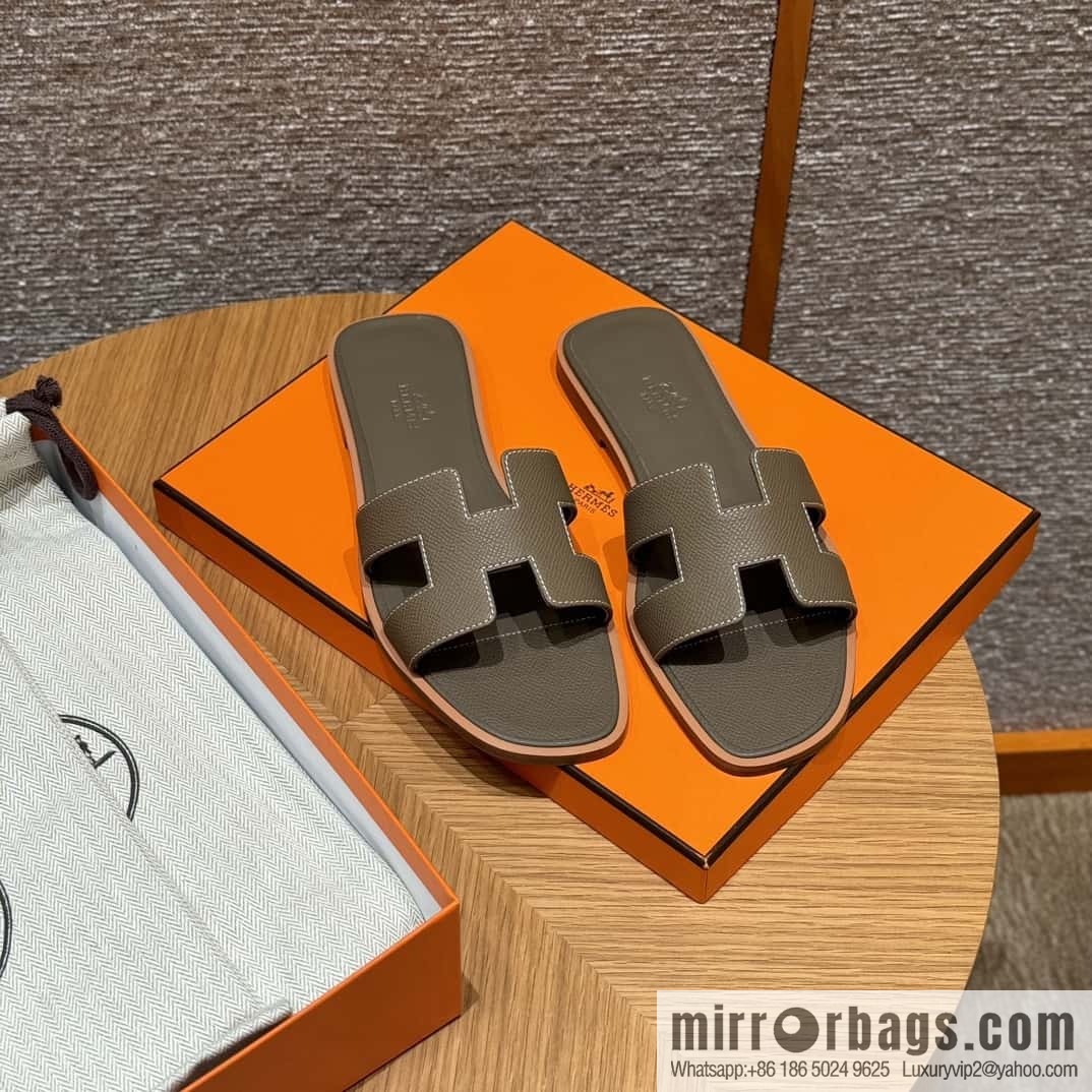 Hermès slippers