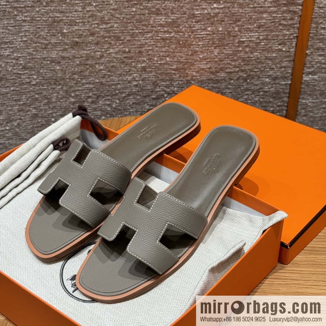 Hermès slippers