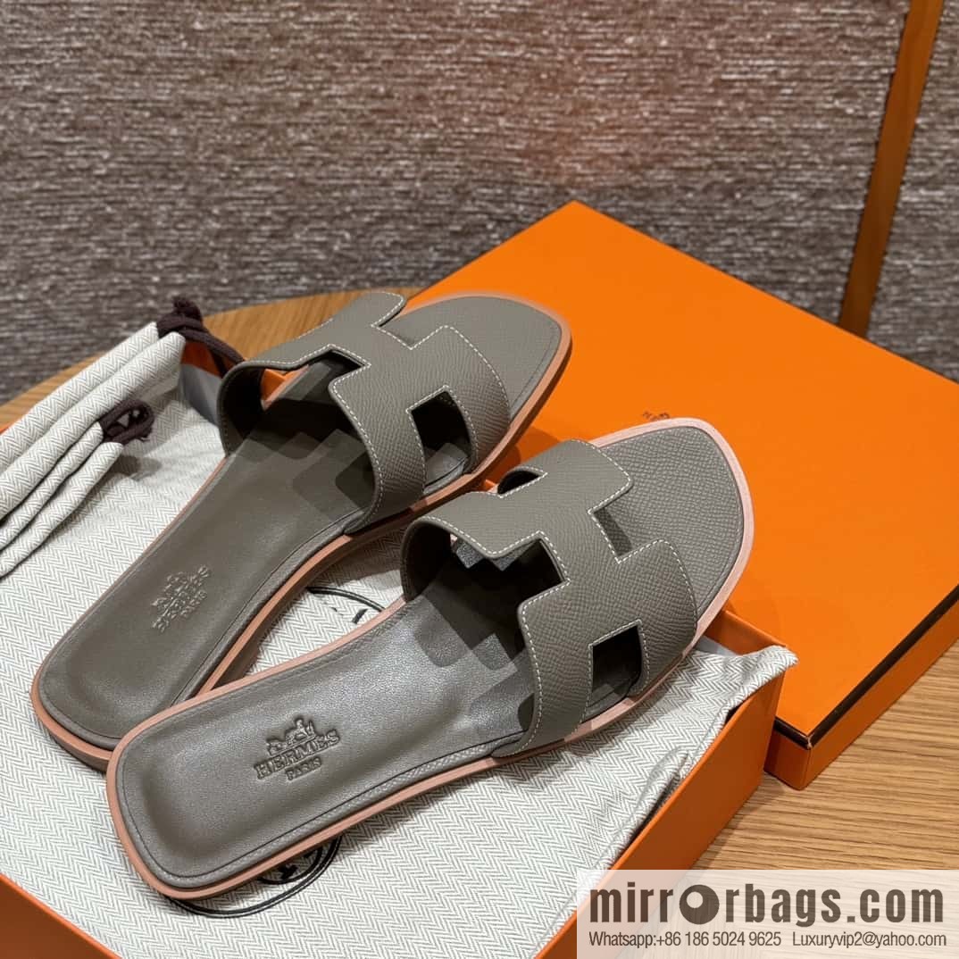 Hermès slippers