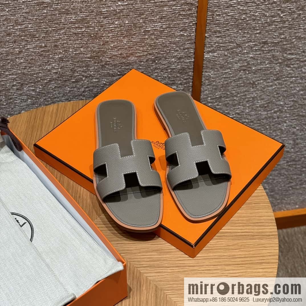 Hermès slippers
