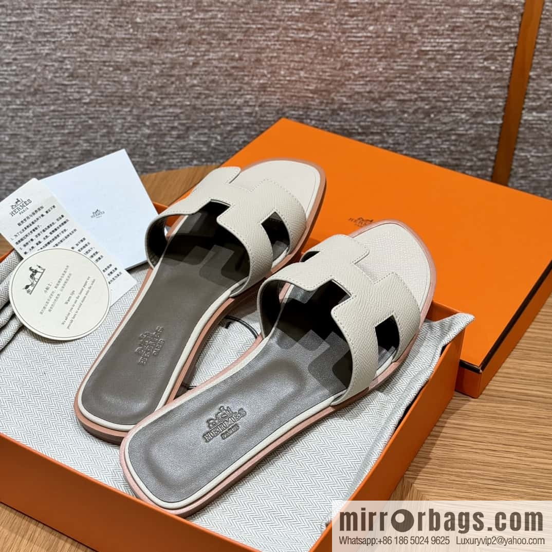 Hermès slippers