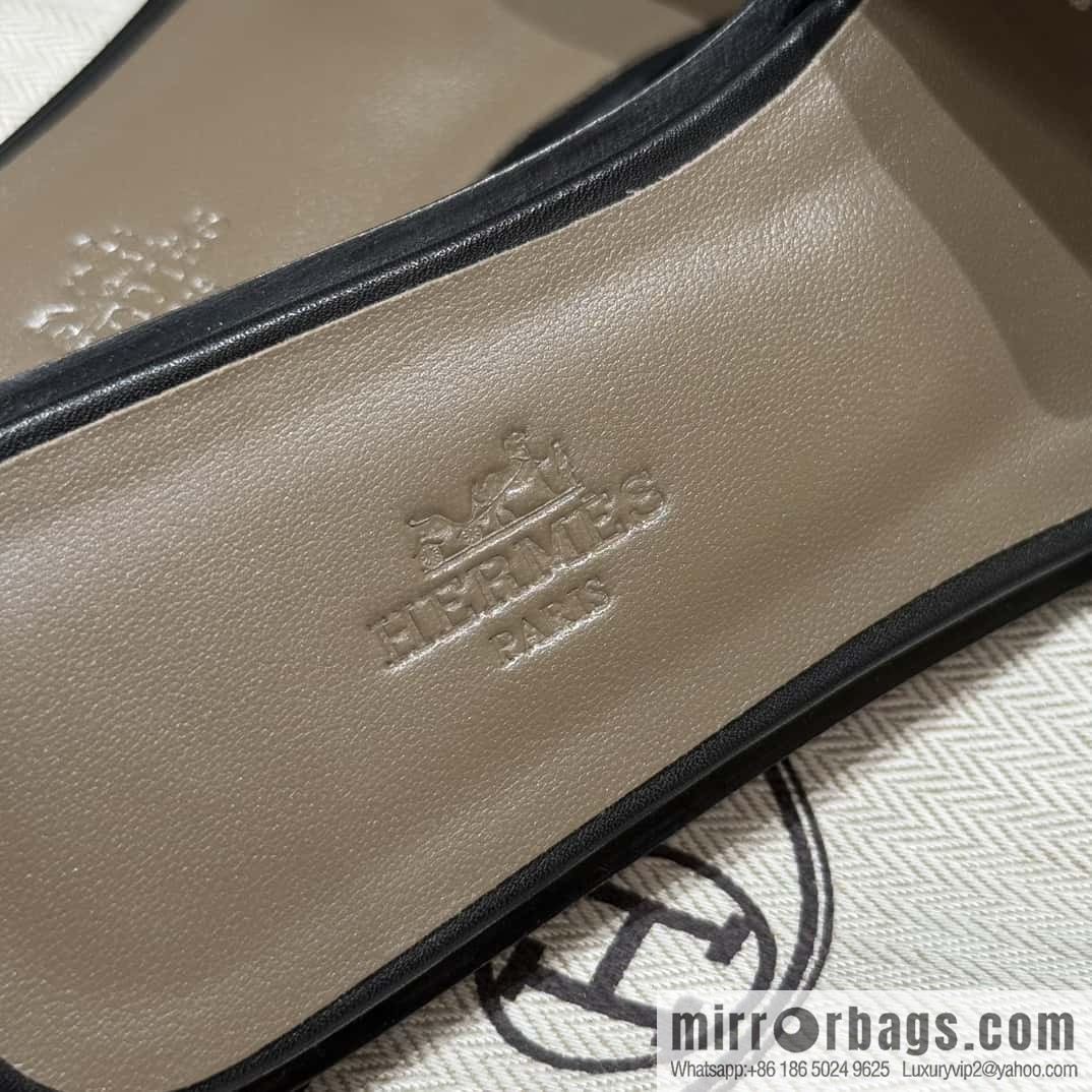 Hermès slippers