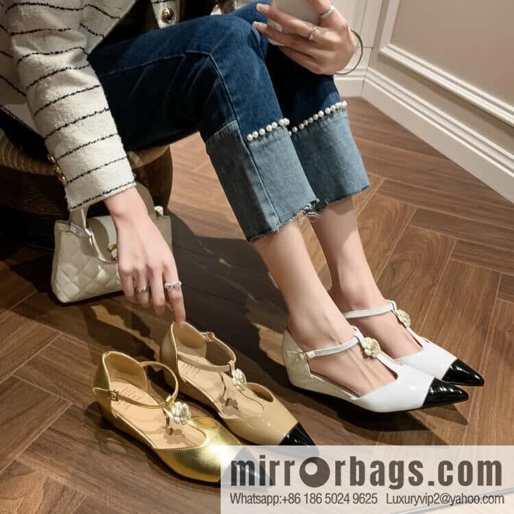 CHANEL Xiaoxiang Early Spring Camellia 🥰 Pointed Wedge Heel Single Shoes