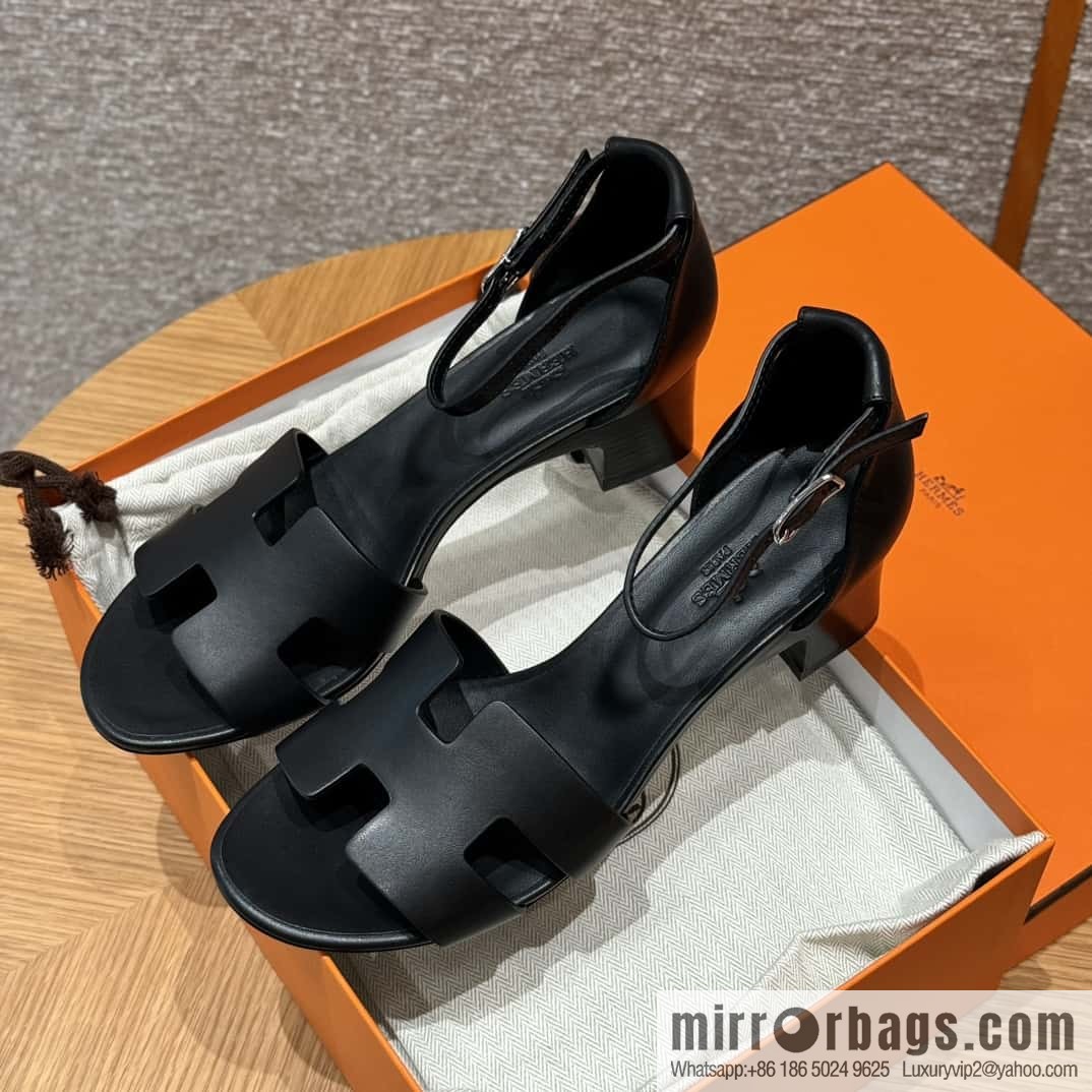 Hermès 189 strap-on sandals/Encens 50