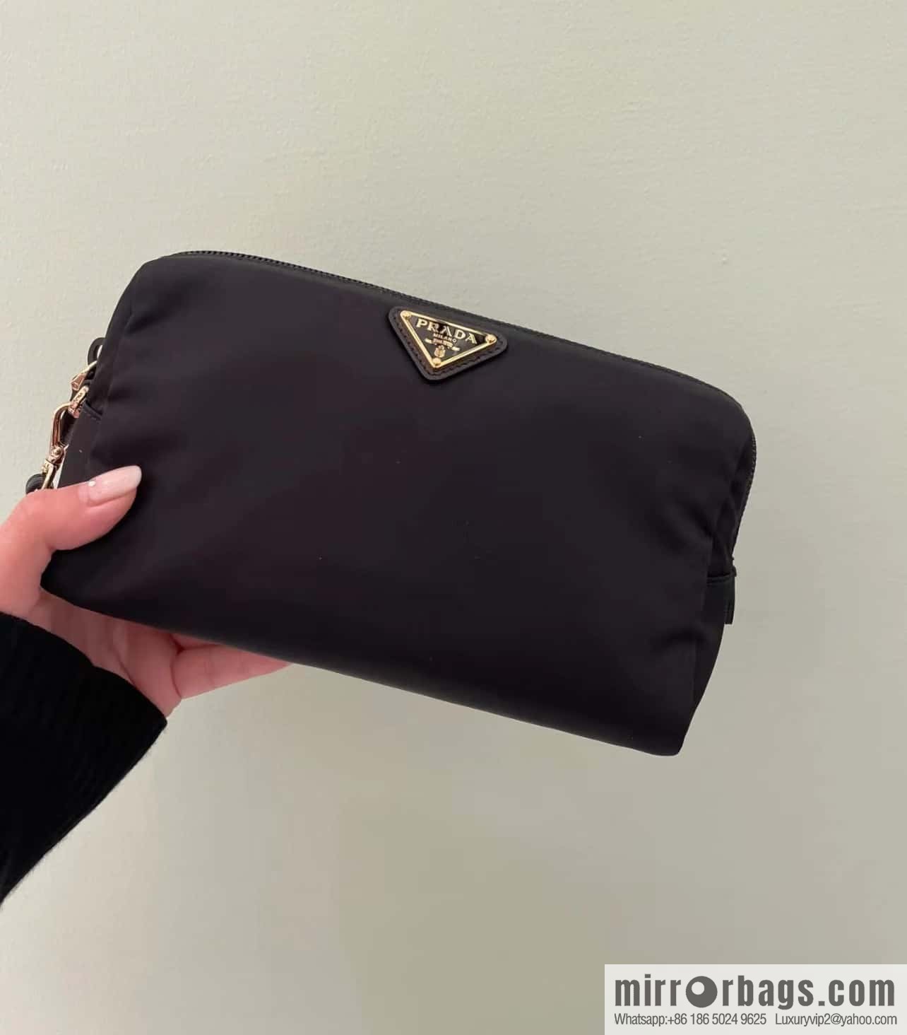 PRADA 🎉 new handbag 🎉 1NS693 Platinum hardware