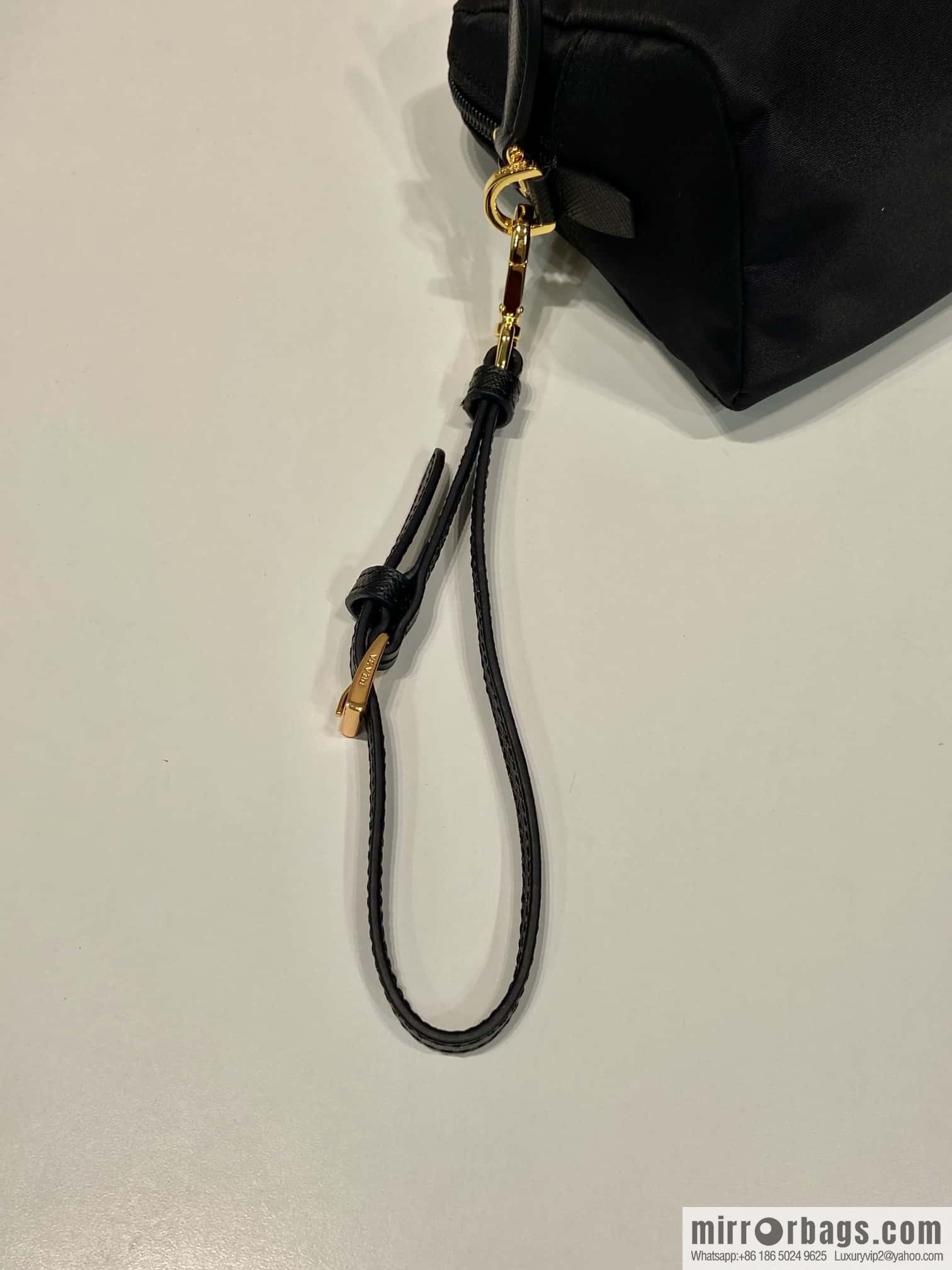 PRADA 🎉 new handbag 🎉 1NS693 Platinum hardware