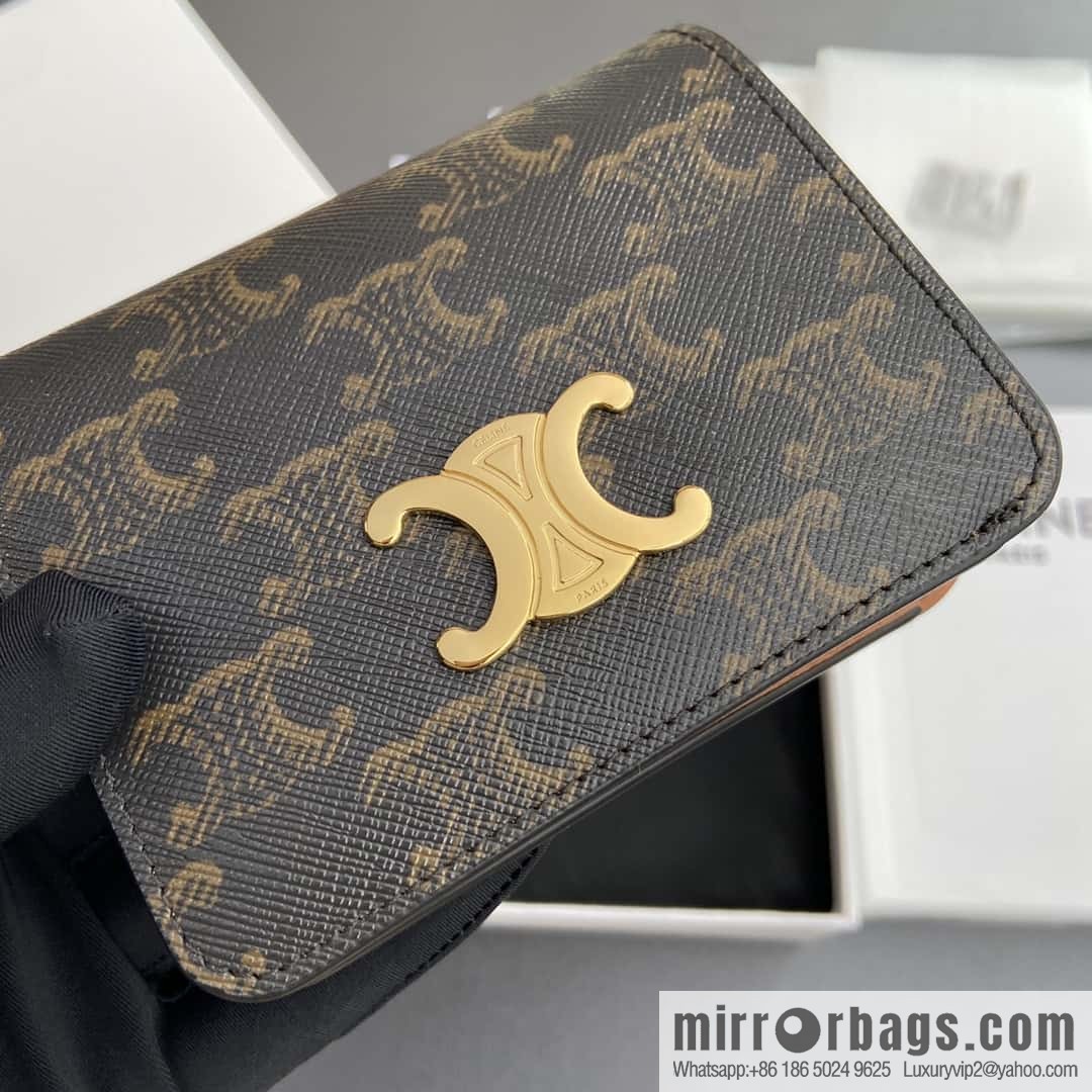 CELINE TRIOMPHE logo printed short wallet 10K623DPV.38NO 622
