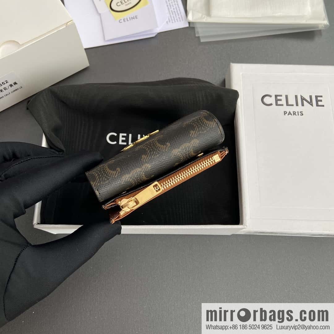 Celine TRIOMPHE logo printed short wallet 10l652DS3.04LU653